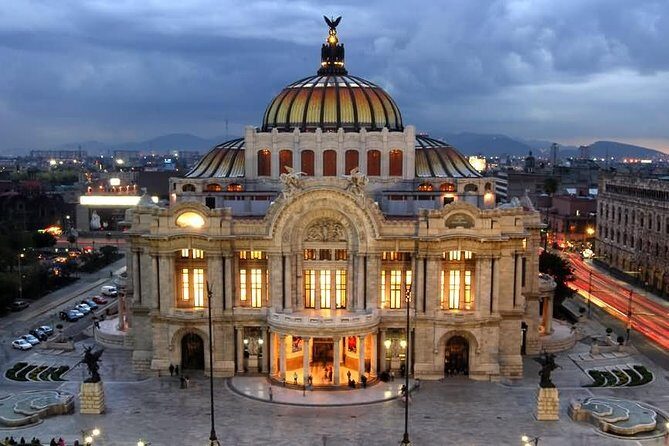 Mexico City at Night Tour with Torre Latino - A 6 pm Night Walk Through Mexico City’s Center