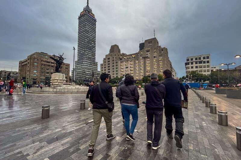 Mexico City at Night Walking tour with optional Torre Latino - Palacio de Bellas Artes and Palacio de Correos: Architecture With Street-Level Clarity