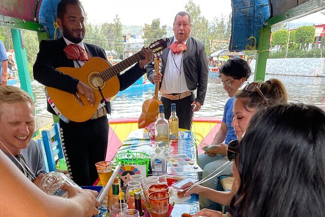 Mexico City Canals by Boat with Live Commentary with Meal Drinks - Where Xochimilco starts: getting on the water near Canal 237