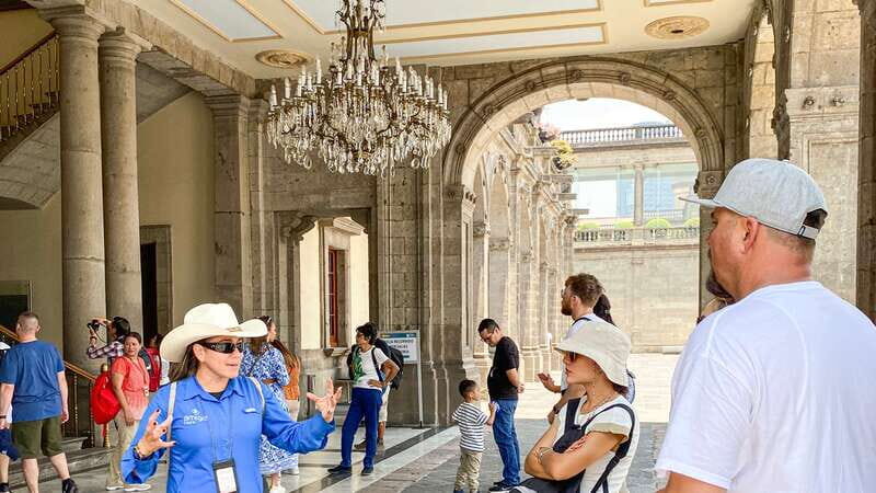 Mexico City: Chapultepec Castle and Anthropology Museum Tour - Chapultepec Park to the Castle: The Uphill Part You Should Expect