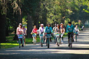 Mexico City: Chapultepec & Reforma Historic Bike Experience - Sunday mornings on Reforma: the car-free advantage