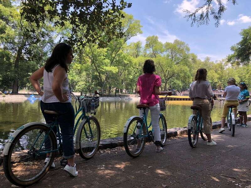 Mexico City: Chapultepec & Reforma Historic Bike Experience - Chapultepec Park: your urban escape with real space to breathe