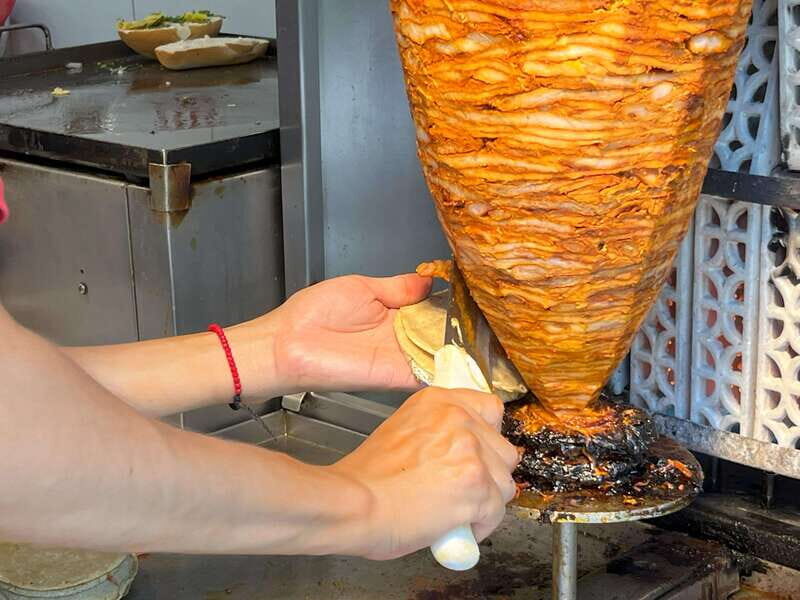 Mexico City: Coyoacan Tacos Food Tour & Optional Frida Kahlo - Cooling down at Fuente de los Coyotes