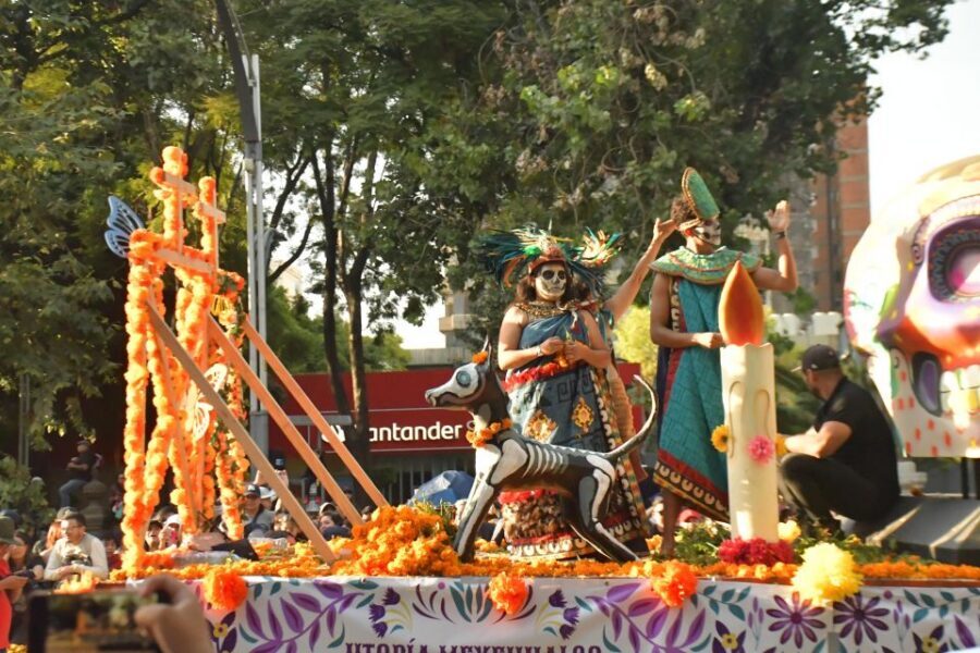 Mexico City: Day of the Dead Guided Tour - Panteón de Dolores: where families turn remembrance into art