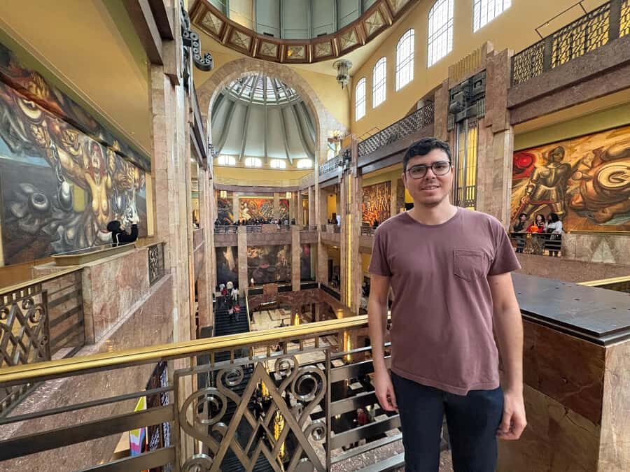 Mexico City: Diego Rivera's Murals Guided Walking Tour - The Palace of Fine Arts stop: formal art, public power