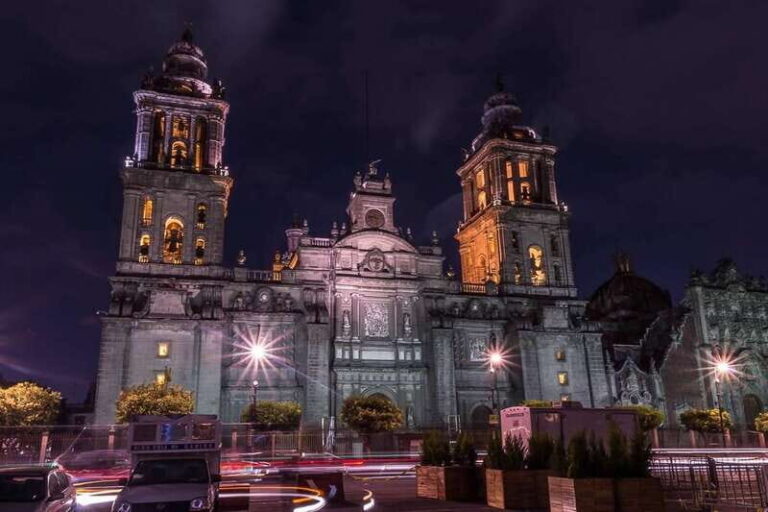 Mexico City: Double Decker Bus Night Tour - Where you start: Calle Monte de Piedad and the Zócalo Capital Bus Stop