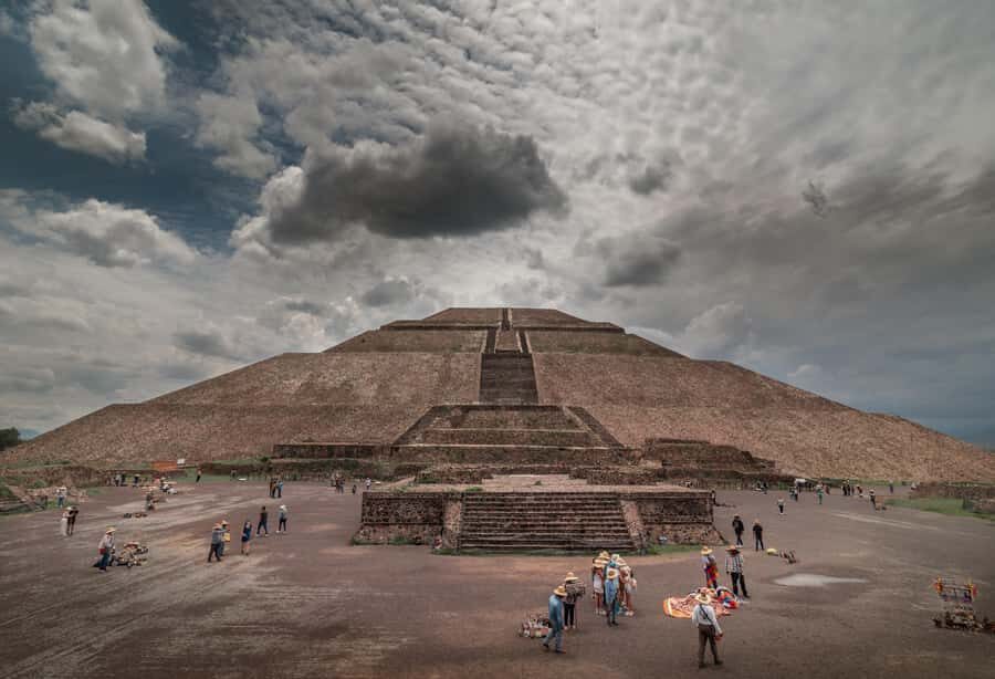 Mexico City: Early visit to Teotihuacan with optional lunch - The obsidian workshop and tequila tasting stop
