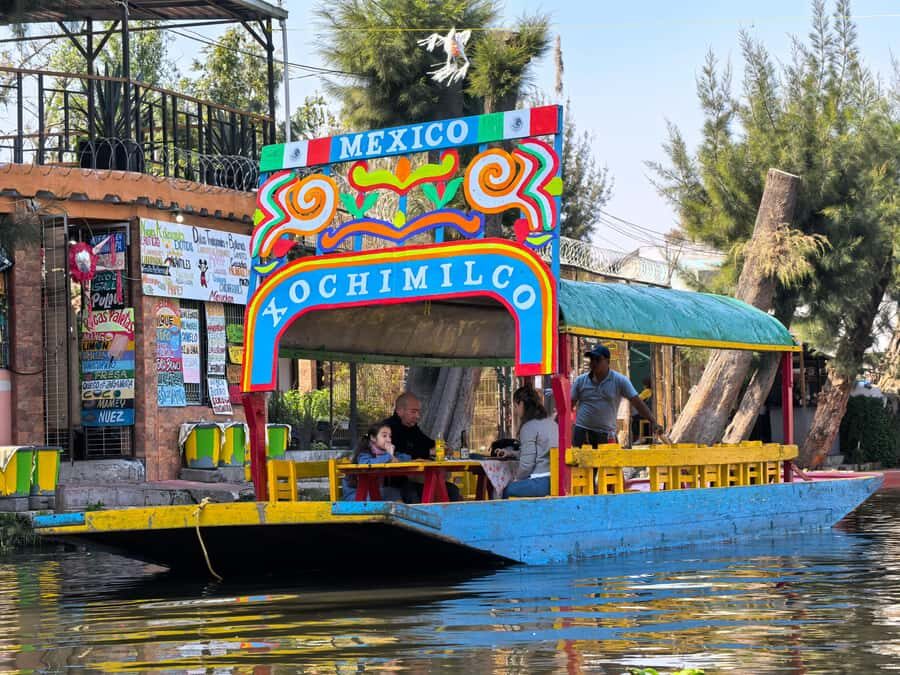 Mexico City: Expert-Guided Boat Tour with Lunch and Drinks - Welcome tequila and mezcal: unlimited drinks without tipping pressure