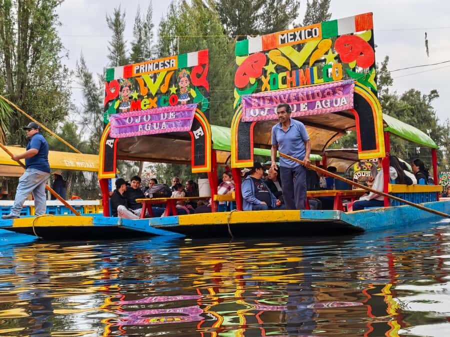 Mexico City: Expert-Guided Boat Tour with Lunch and Drinks - How the tour earns its $54 price: what’s actually included