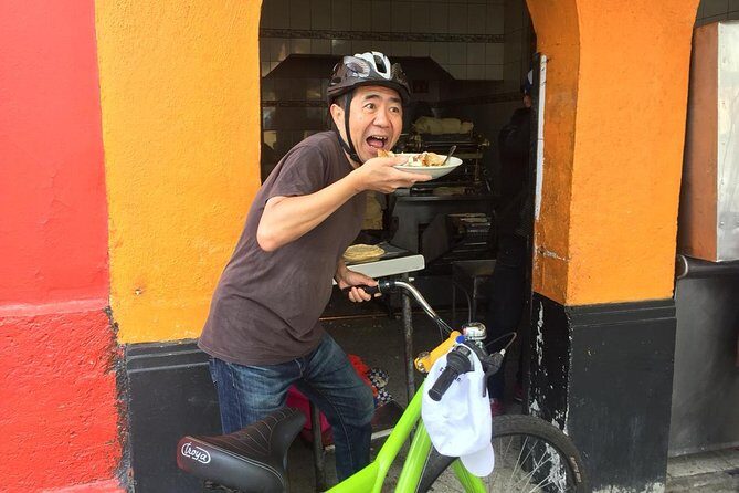 MEXICO CITY FOOD TOUR: flavors on two wheels - Why Pedal-Powered Eating Works in Mexico City