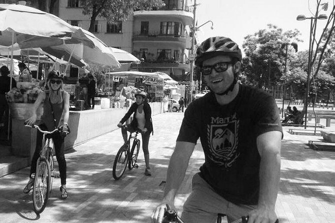 MEXICO CITY FOOD TOUR: flavors on two wheels - Roma Sur Paletas and Fresh Waters: Finish Sweet, Don’t Crash