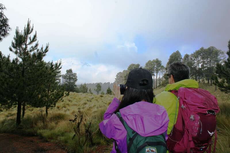 Mexico City: Guided Volcano Trek with Lunch - Escaping Mexico City: getting from city noise to park air