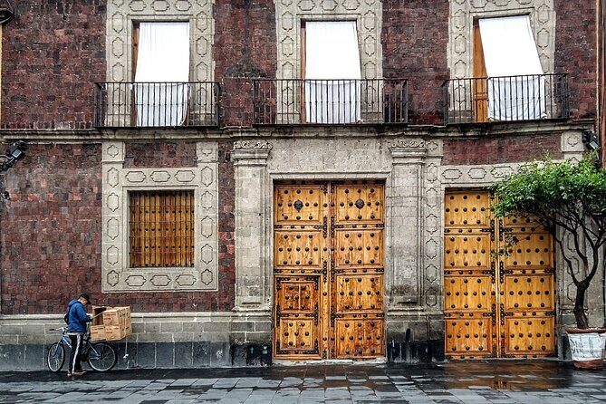 Mexico City: Hidden Markets, Street Food & Salsa-Making Tour - The Mexico City Metro ride: learn it once, use it for the rest of your trip