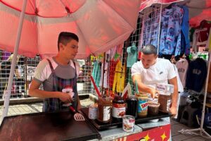 Mexico City Historical Centre Food Tour with 7 Authentic Tastings - Stop 2 Around Plaza Comercial Pino Suárez: The “Oldest Streets” Mood