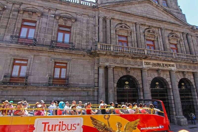 Mexico City: Hop-on Hop-off City Tour by Turibus 1-Day Pass - What You Hear as You Ride: The Audio Guide Setup