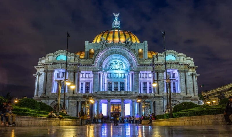 Mexico City: Mexican Folklore Ballet - Palacio de Bellas Artes: the setting that makes the show hit harder