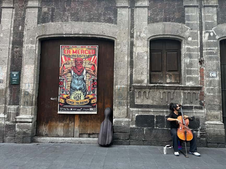 Mexico City: Old Town Food Tour of 7 Tastings & Secret Dish - Totopos With Fresh Guacamole: The Tortilla Moment