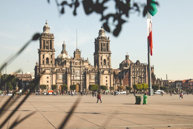 Mexico City Pass: Tours and Attractions Multi Day Pass - Chapultepec Castle by bike: the park-to-royalty rhythm
