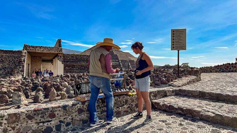 Mexico City: Private Teotihuacan Archeological Tour - Your bilingual guide: what you’ll learn (and how to ask better questions)