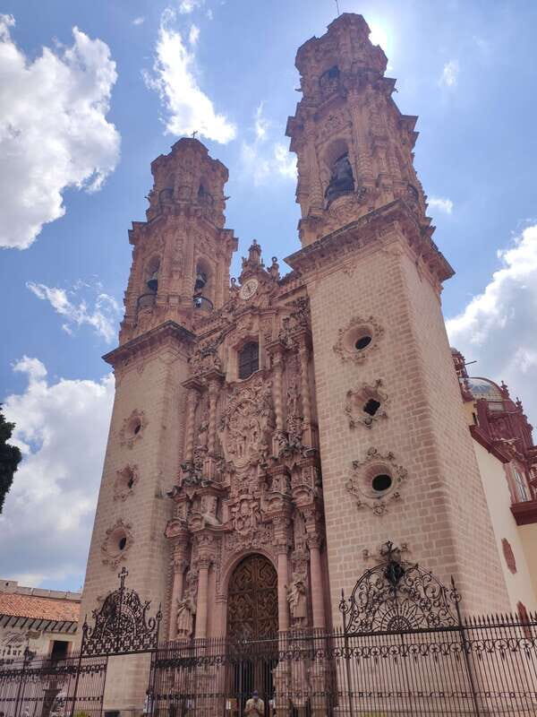 Mexico City: Taxco & Cuernavaca Tour with Pre-Hispanic Mine - Morning Pickup and the Long Road to Cuernavaca