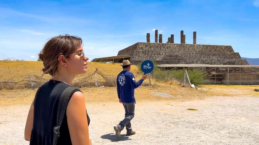 Mexico City: Teotihuacan Early Access & Tula Private Tour - Guide quality and what “private” really changes
