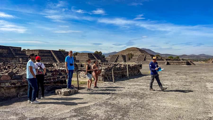 Mexico City: Teotihuacan, Tlatelolco & Guadalupe Shrine Tour - Tlatelolco: ruins that come with context and uncomfortable truths