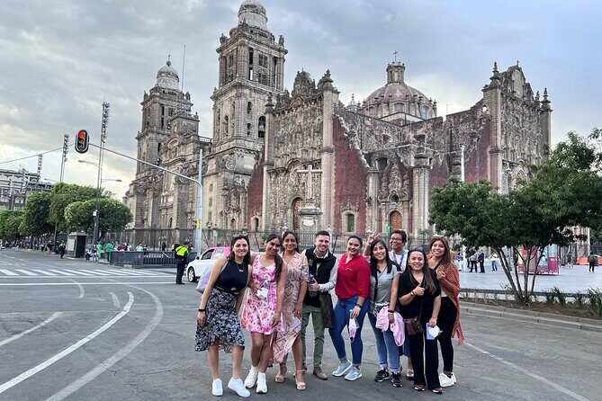 Mexico City Tour Bilingual Tour - Entering Mexico City’s “big sights” with a simple 4-hour plan