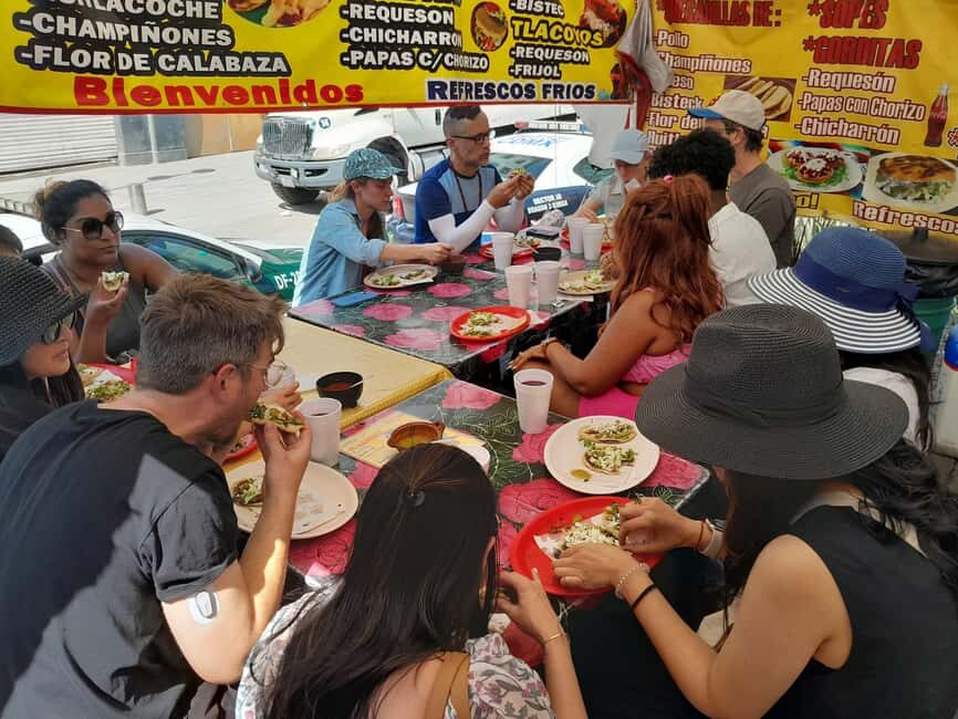 Mexico City: Vegan and Vegetarian Street Food Adventure - Paseo de la Reforma: walking with context, not just calories