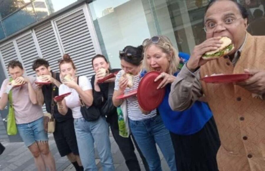 Mexico City: Vegan and Vegetarian Street Food Adventure - Short metrobus hop: travel like locals