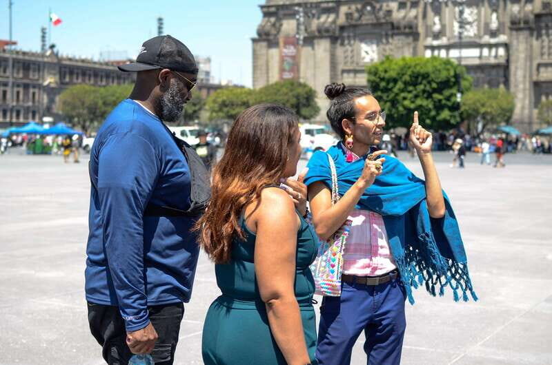 Mexico City: Zocalo Tacos Tour by Michelin-Star Chef Torres - Where You Start at Amor y Tacos and How the Walk Sets the Tone