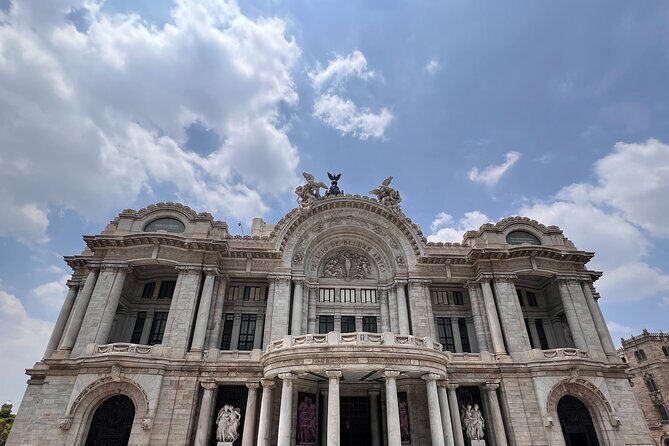 Mexico city's private tour in downtown (with transport) - Stop 2: Mexico City Metropolitan Cathedral interior and the UNESCO core