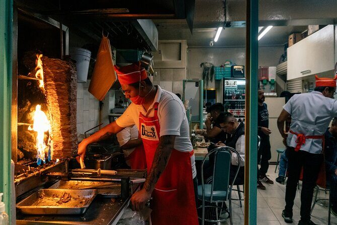 Mexico Private Food Tour With Locals Including 10 Tastings - Stop 1 at Parque Alameda del Sur: from historic marketplace vibes to your first bites