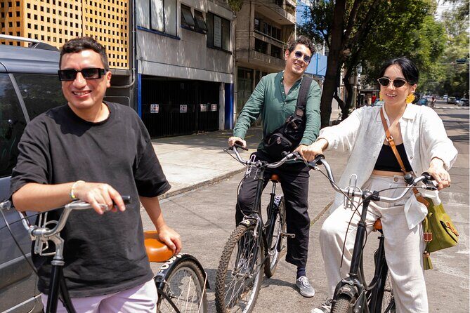 Michelin Taco Bike Tour: Roma Norte & Condesa /All-Inclusive. - The guides make the tour feel safe and social