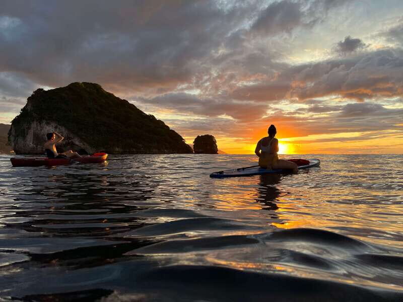 Mismaloya: Los Arcos Bioluminescent Waters Kayak & Cave Tour - Getting to Mismaloya and Launching Toward Los Arcos