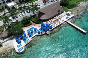 Money Bar Day Pass with Snorkel & Mexican Lunch - Lunch at The Money Bar: filling, simple, and view-worthy