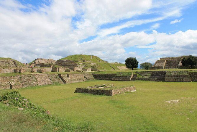 Monte Alban, Alebrijes & Black Pottery: Oaxaca Essential Day Tour - Booking Tips That Make the Day Smoother