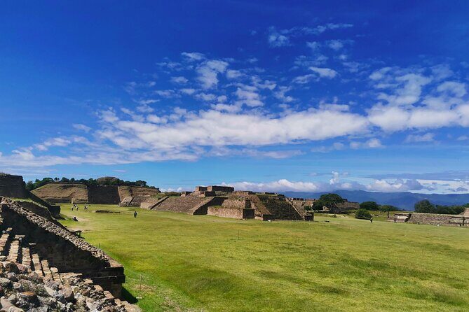 Monte Alban - Full Day Guided Tour with or without Food - Oaxaca - Monte Albán early morning: why that start time changes everything
