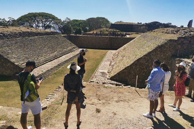 Monte Alban - Full Day Guided Tour with or without Food - Oaxaca - Lunch in Santa Cruz Xoxocotlán: a buffet that keeps you fueled