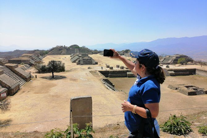 Monte Alban Guided Half Day Tour - Stop at Monte Albán: What to Expect When You Arrive
