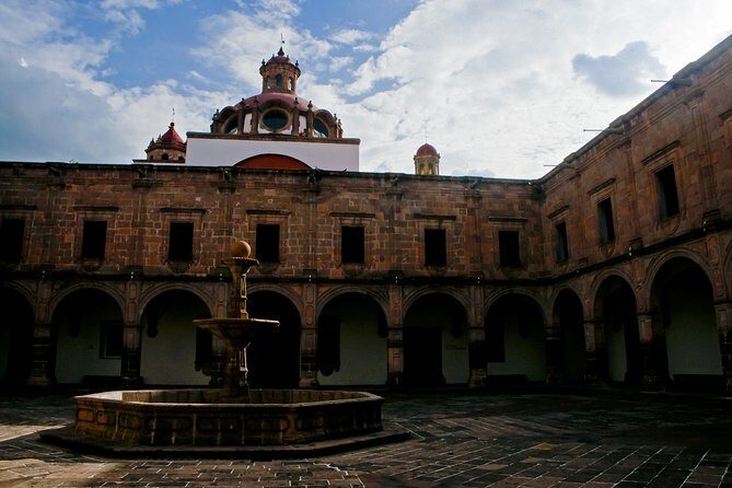 Morelia City Tour - Museo Michoacano de las Artesanías: craft first, photos later