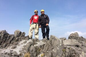 Mountaineering to the Nevado de Toluca (altitude 4680m) - Inside the extinct volcano: lagoons, crater rim walks, and the summit scramble
