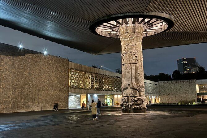 Museum of Anthropology and Chapultepec Castle VIP guided tour - Meeting at Museo Nacional de Antropología: start strong at 8:50 am