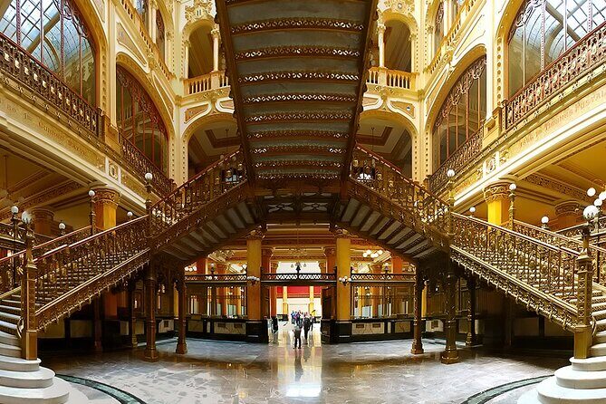Must-see Buildings & Palaces of Mexico City - Guides make the difference more than you’d expect