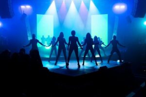 MYST Euphoria live, 22 : 30 hrs Cancun, 20% cashback F&B - Inside the MYST Euphoria live music show