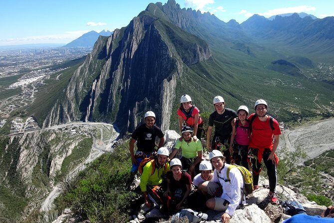 Nido de los Aguiluchos, Monterrey: Hiking + Rock Climbing + 3 Rappels - Three rappels and how to handle the scary parts