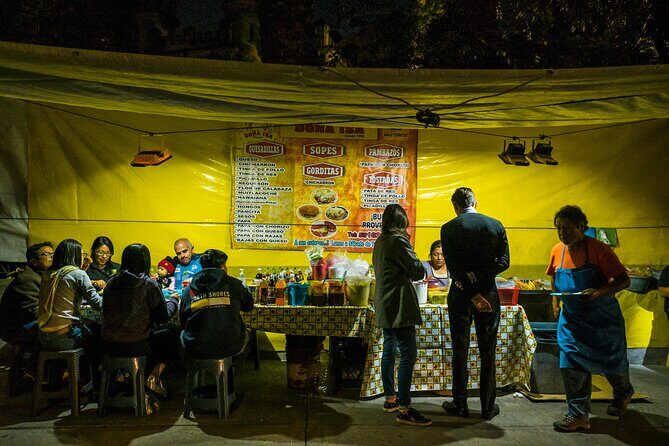 Night Street Food & Bike Tour / Small Groups /All Inclusive - Which neighborhoods you’ll see (and why the route makes sense at night)