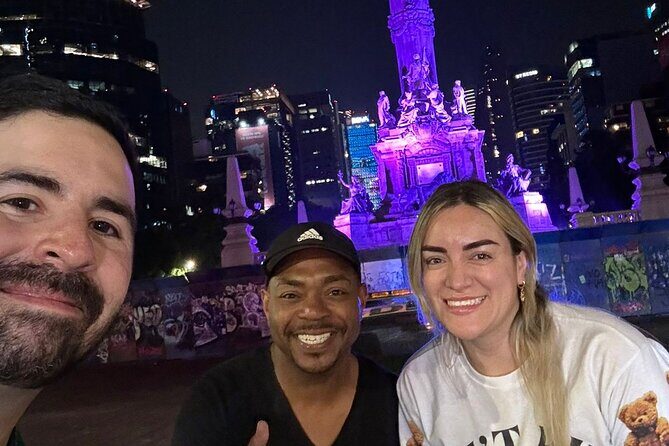 Night tour + tacos in Mexico City fully illuminated! - A 7:30 pm start that pays off fast