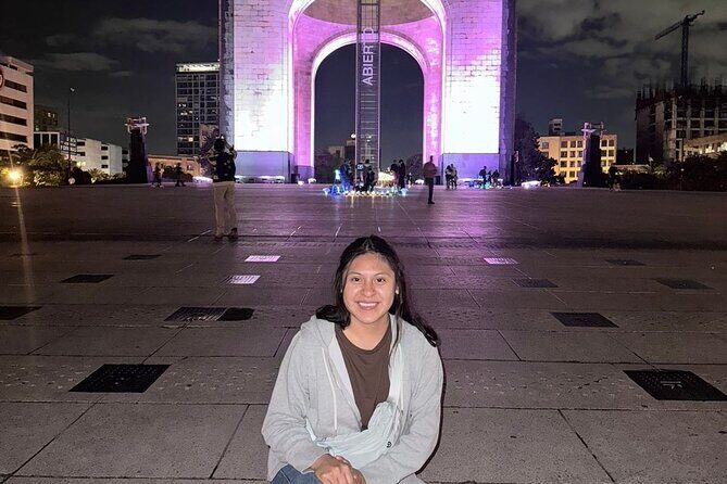 Night tour + tacos in Mexico City fully illuminated! - Paseo de la Reforma to Polanco: the luxury-avenue contrast