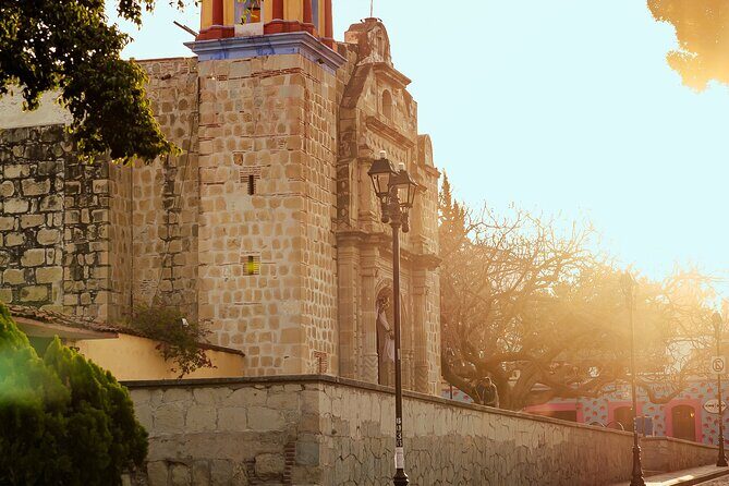 Oaxaca city bike ride - History & traditions - Stop 1: Panteon General and Oaxaca’s cemetery roots