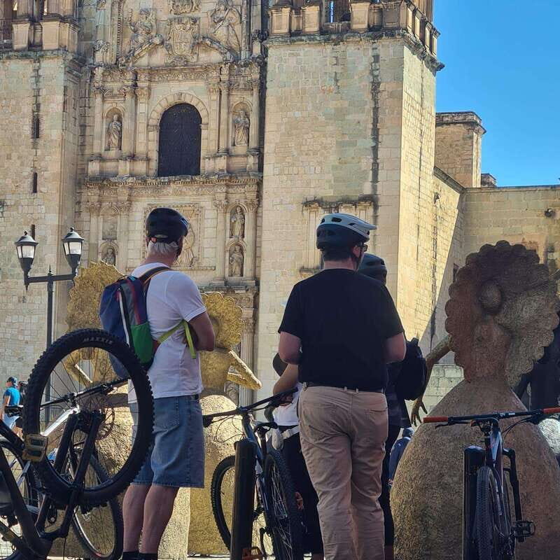Oaxaca City: Bike Tour with Professional Guide+Art workshop - Basílica de Nuestra Señora de la Soledad: the sunset payoff